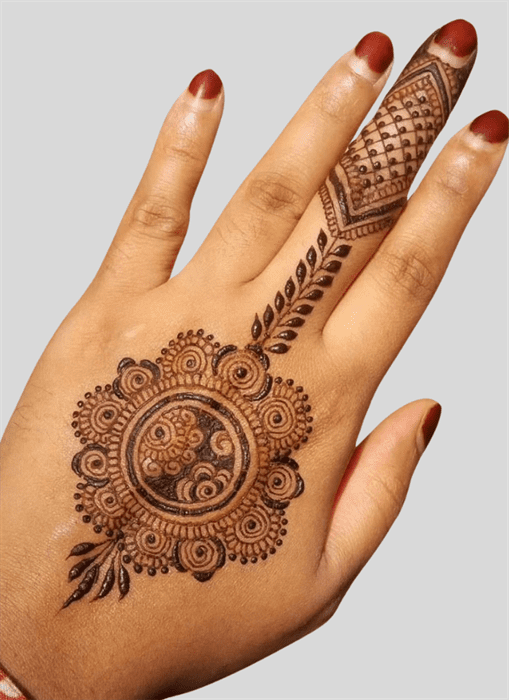 Classy Allah Henna Design