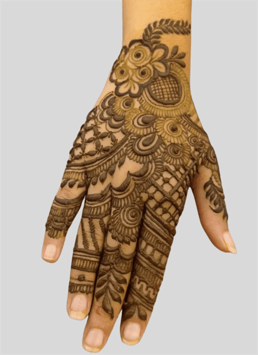 Slightly Allah Henna Design