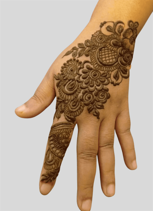 Stunning Allah Henna Design