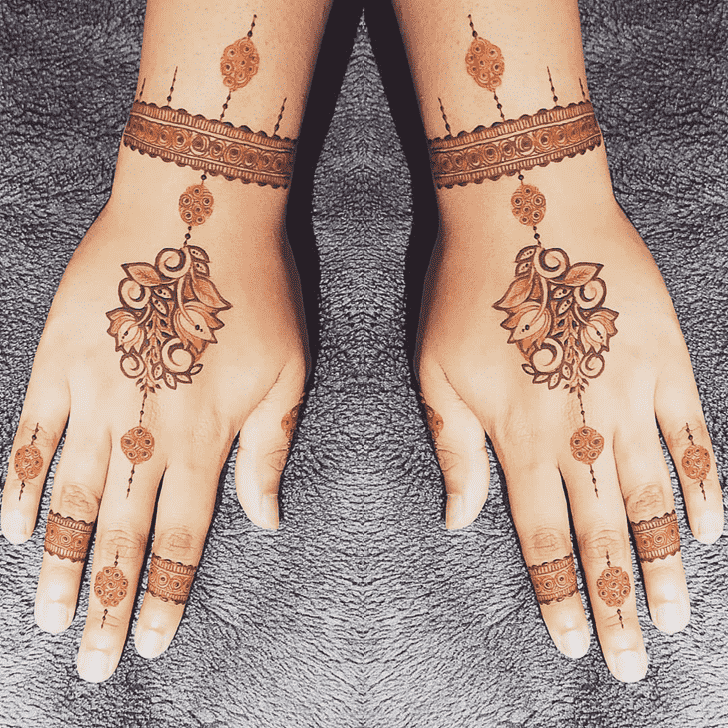 Shapely Florida Henna Design