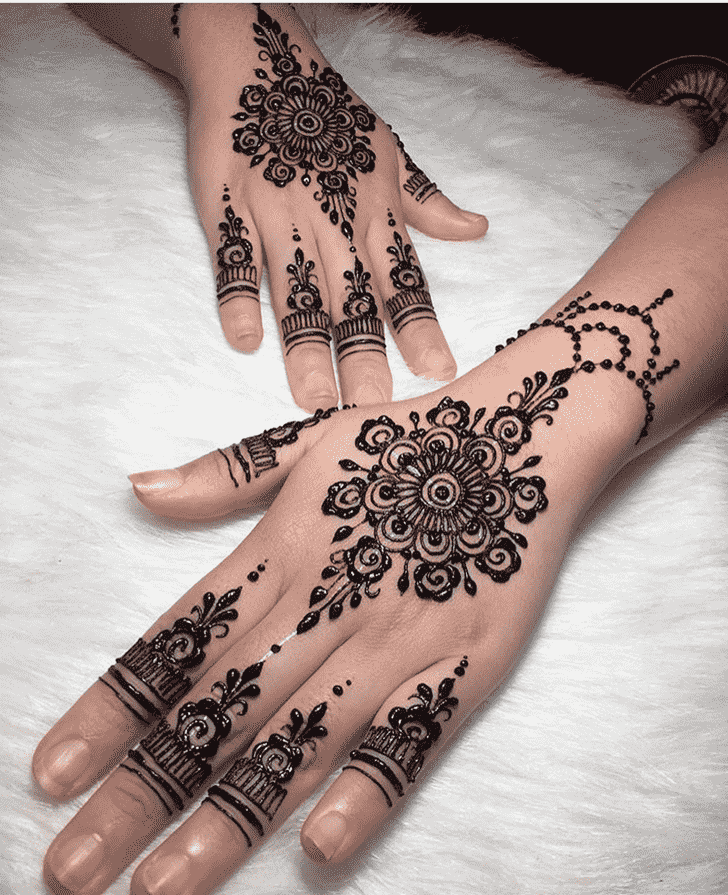 Admirable Georgia Mehndi Design