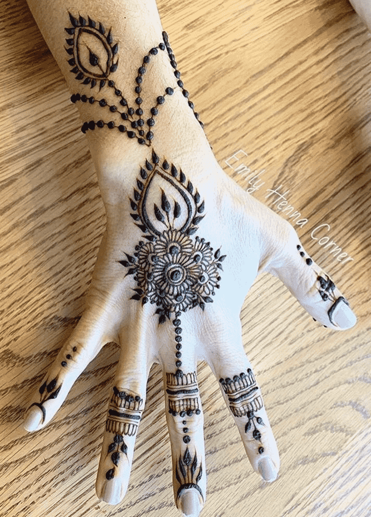 Enticing Georgia Henna Design