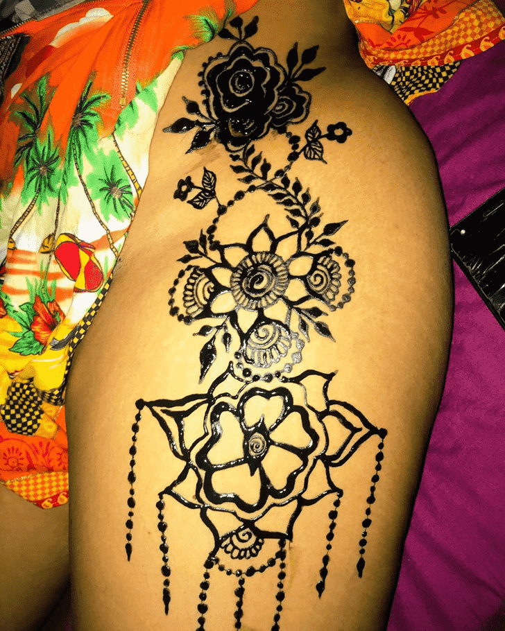 Comely Karnataka Henna Design