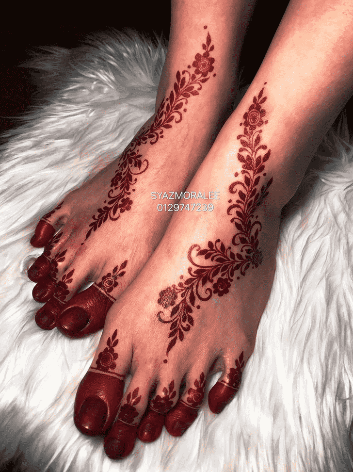Good Looking Larkana Henna Design