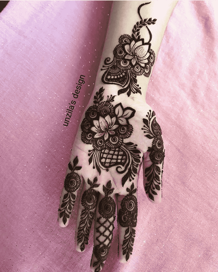 Mesmeric Lucknow Henna Design