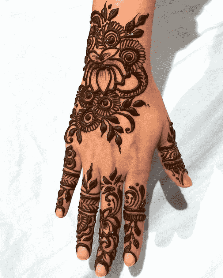 Ravishing Lucknow Henna Design