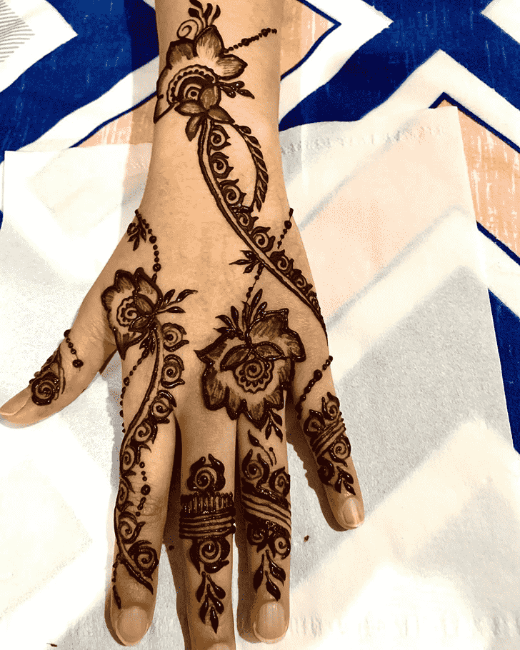 Slightly Lucknow Henna Design