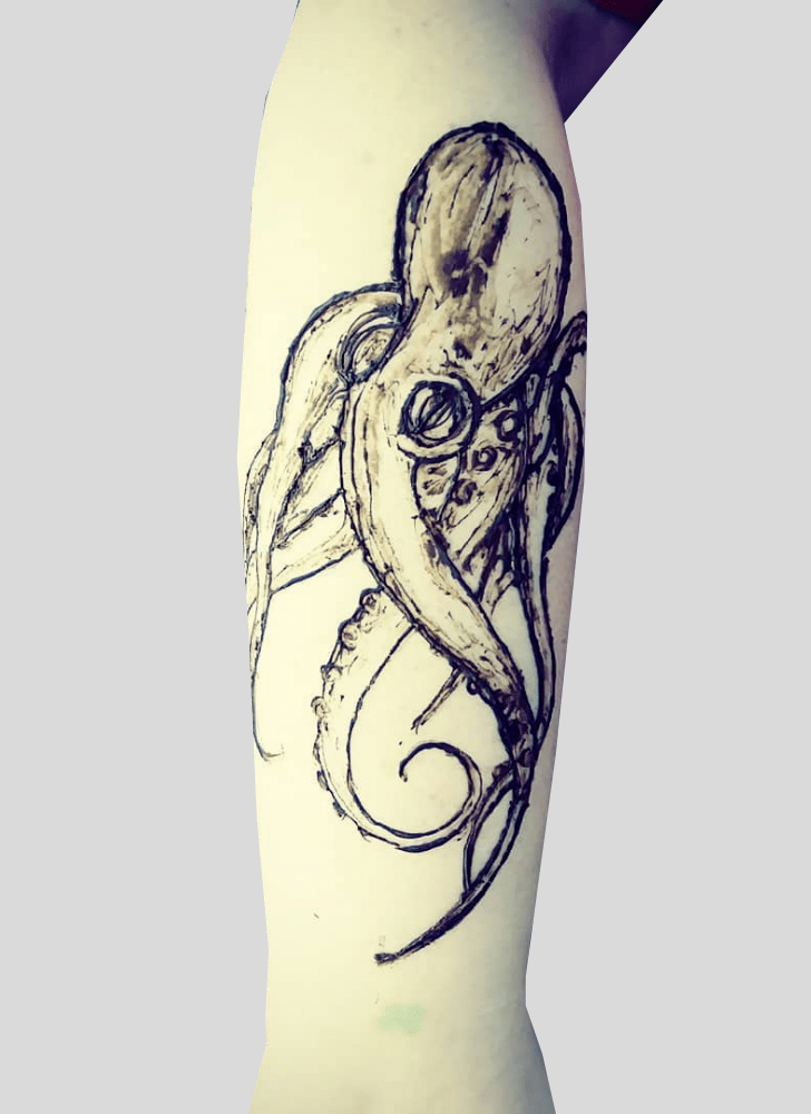 Slightly Octopus Henna Design