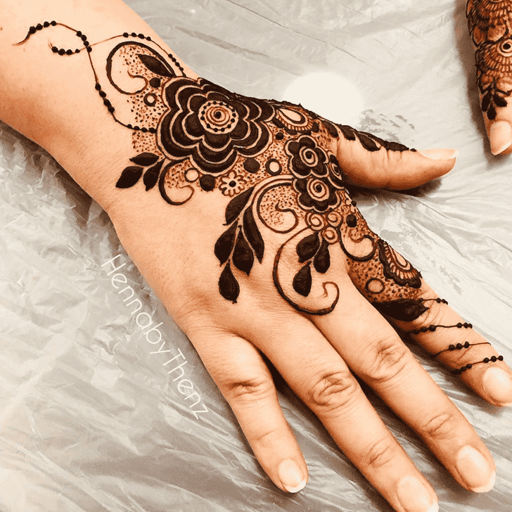 Refined Pennsylvania Henna Design