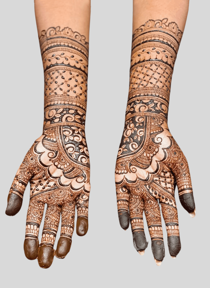 Pretty Personalized Henna Design