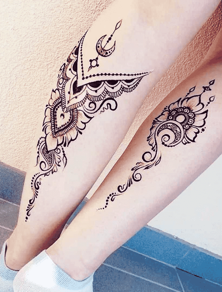 Good Looking Rishikesh Henna Design