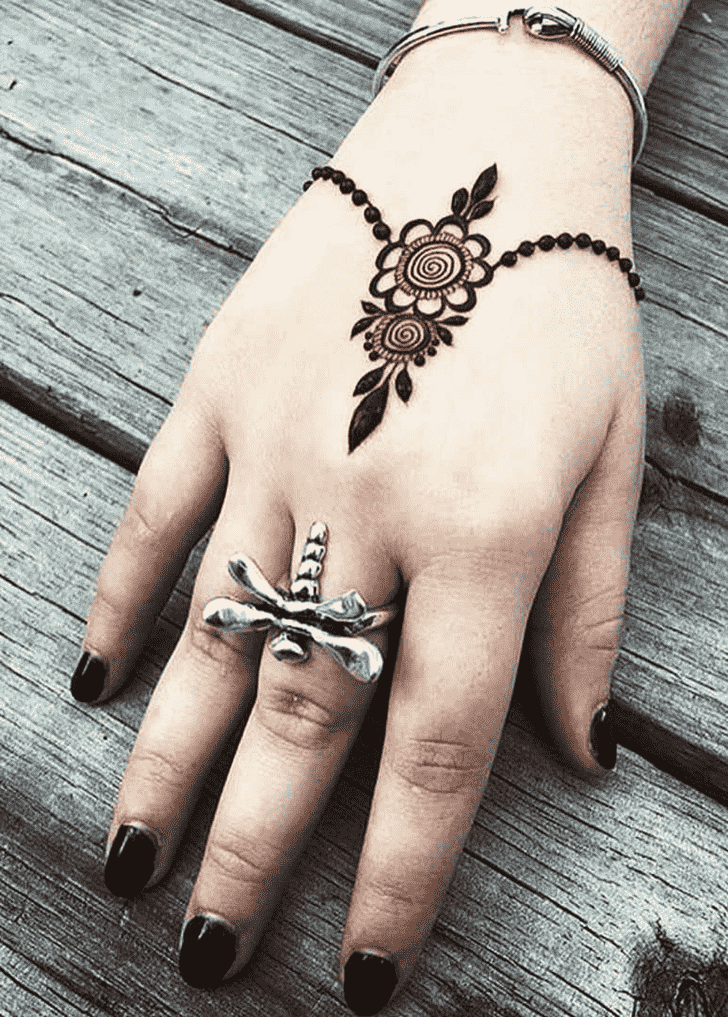 Radiant Rishikesh Henna Design