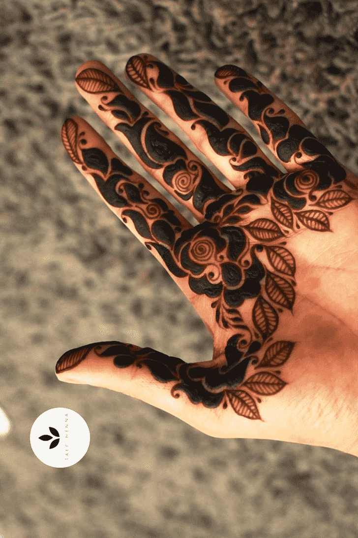 Graceful Rome Henna Design