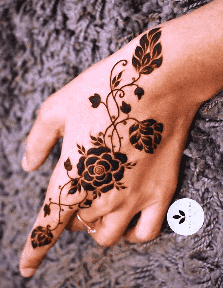 Radiant Rome Henna Design