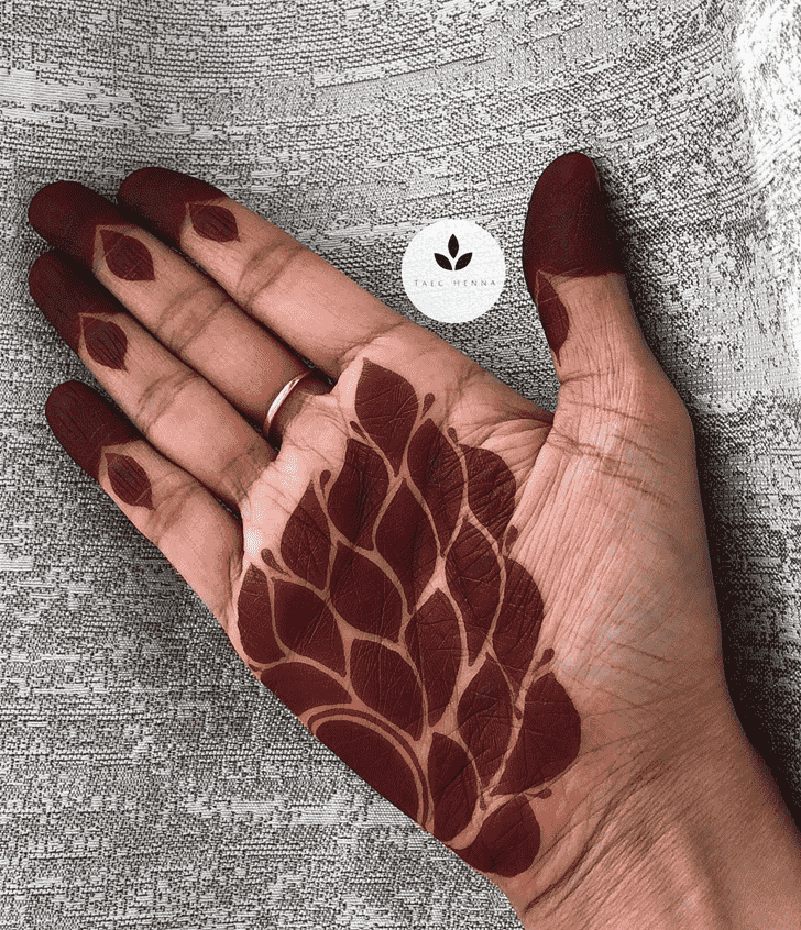 Resplendent Rome Henna Design