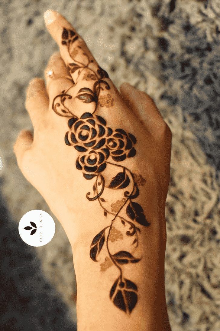 Splendid Rome Henna Design