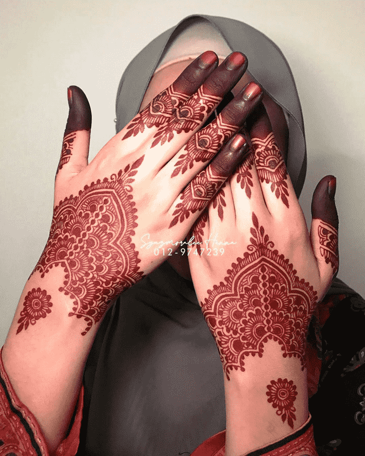 Marvelous Actor Henna Design