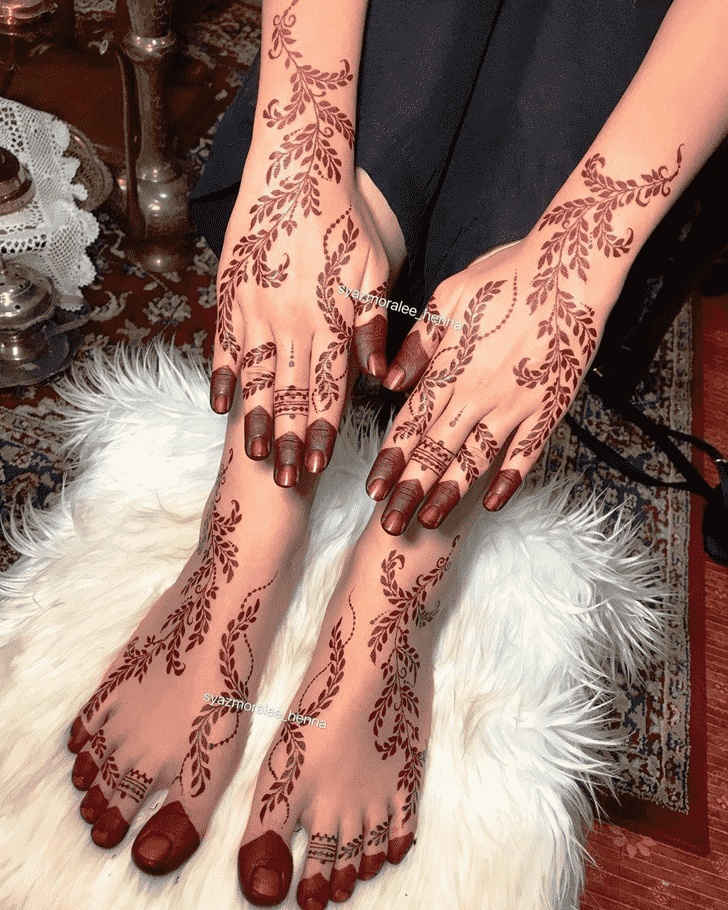 Stunning Actor Henna Design