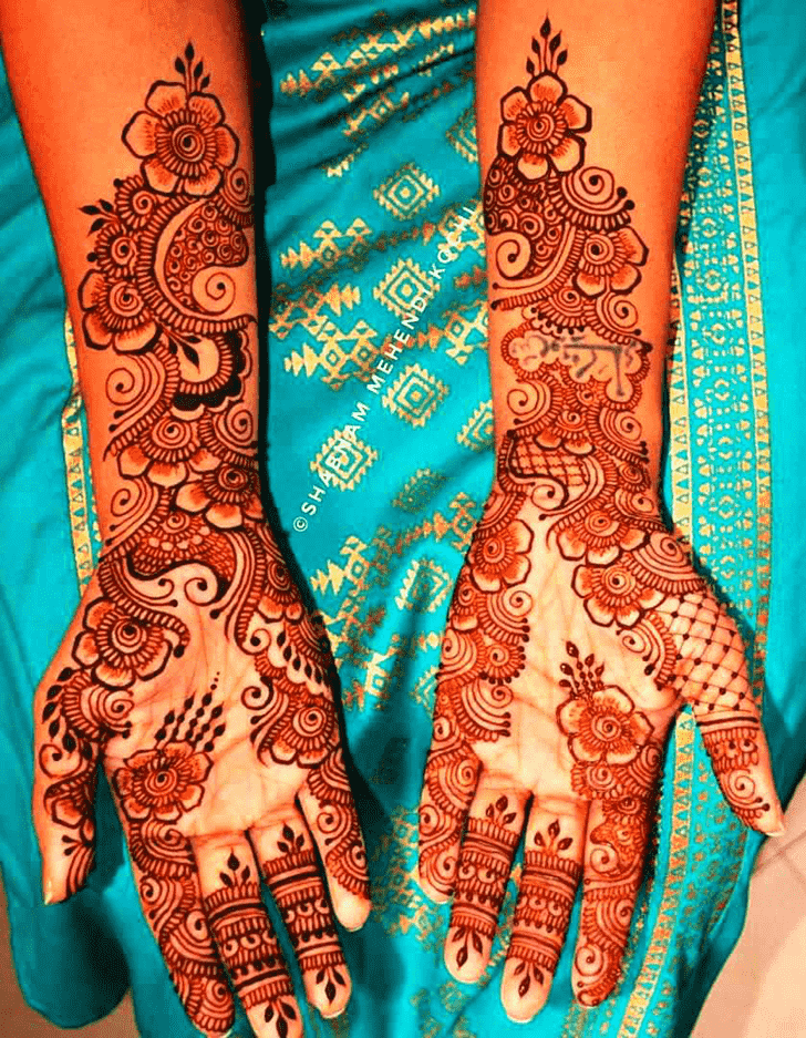 Angelic Actress Henna design