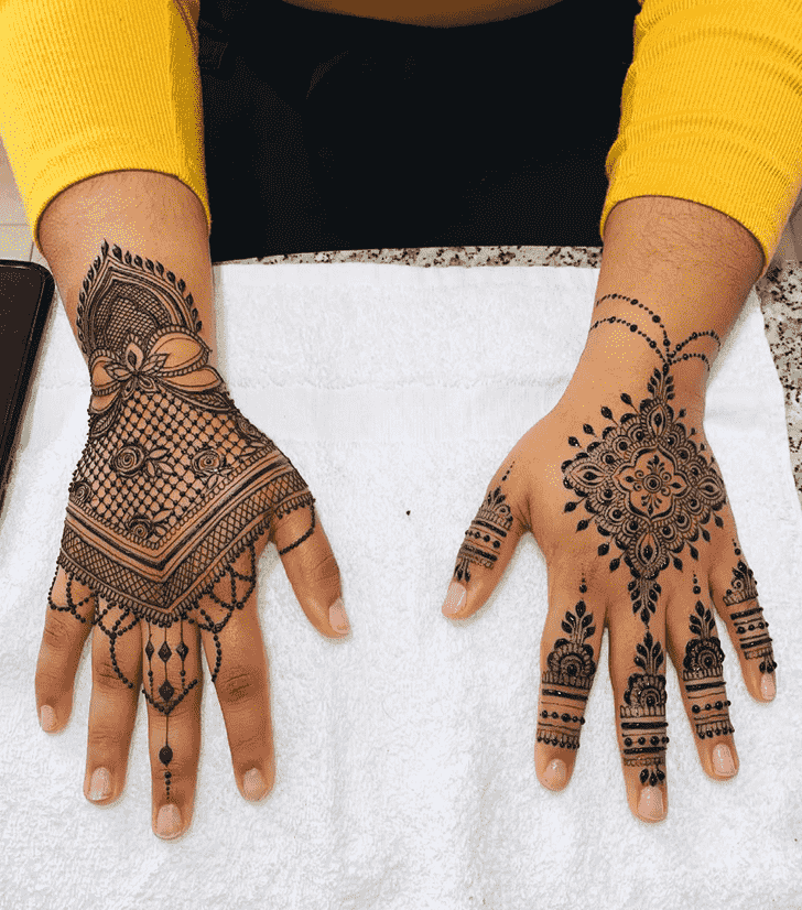 Nice Adorable Henna design