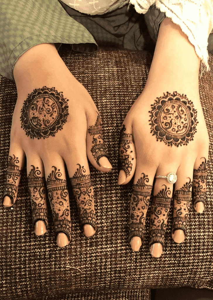 Shapely Adult Henna Design