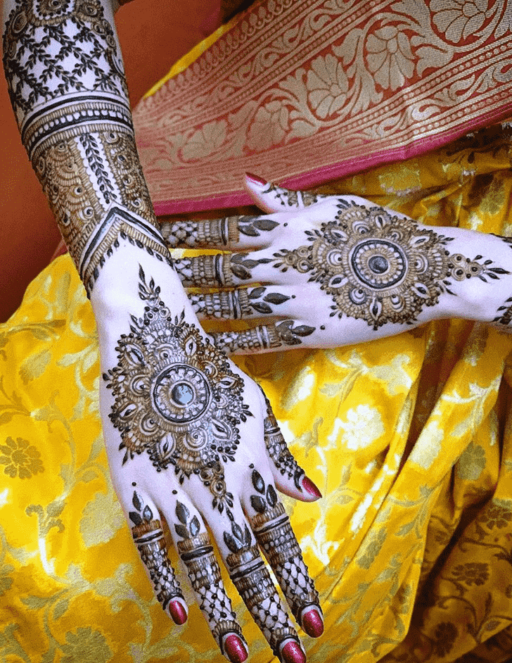 Resplendent Agra Henna Design