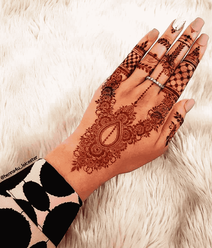 Arm Ajman Henna Design