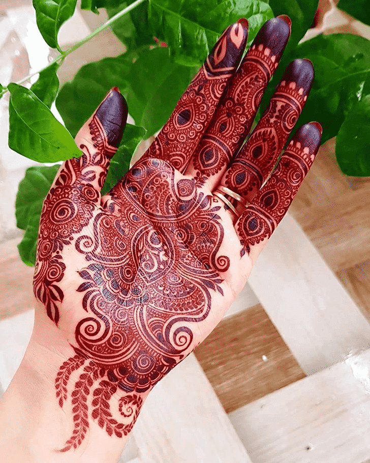 Inviting Ajman Henna Design