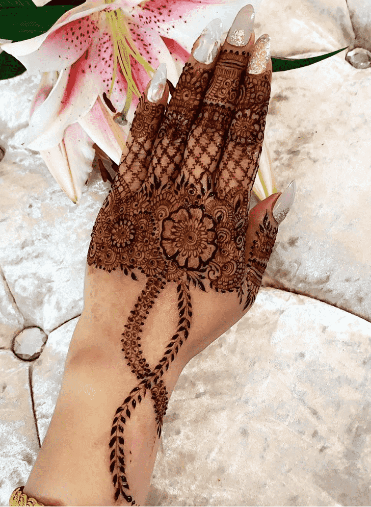 Delightful Allahabad Henna Design