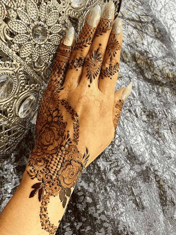 Elegant Allahabad Henna Design