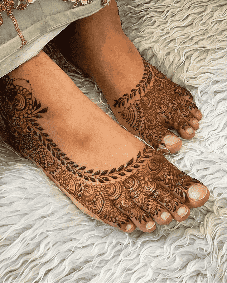 Graceful Allahabad Henna Design