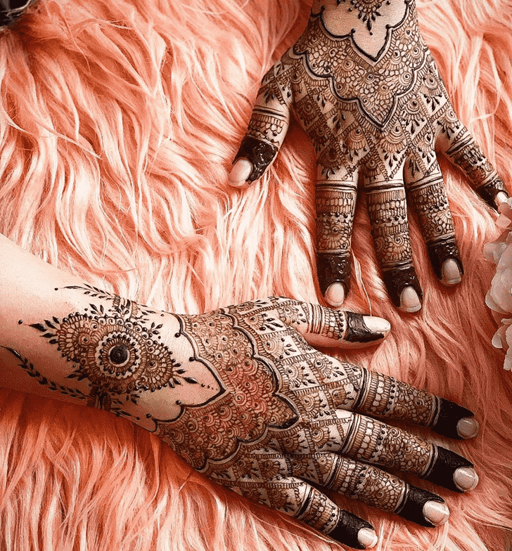 Inviting Allahabad Henna Design