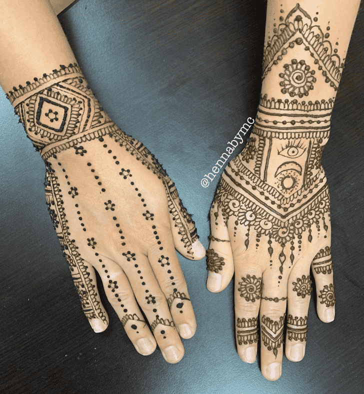 Magnetic American Henna Design