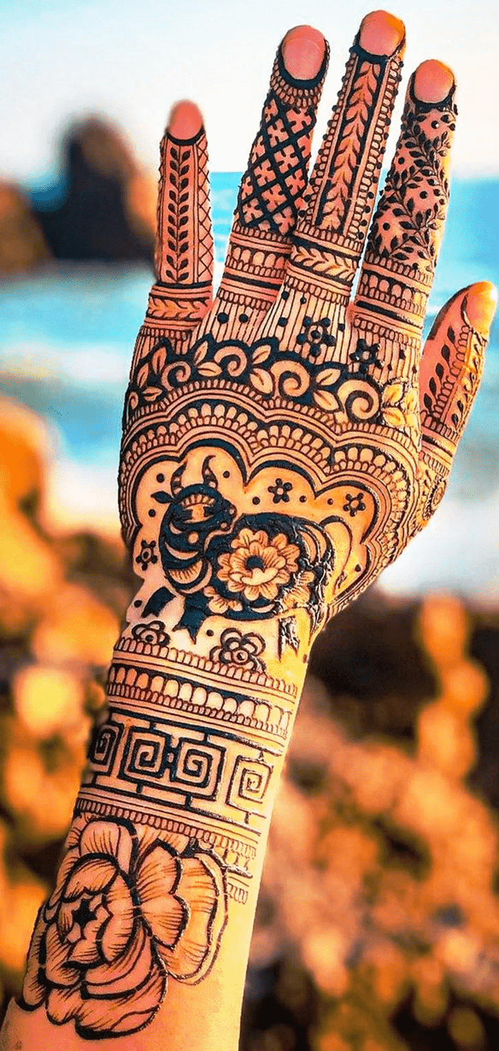 Good Looking Animal Henna Design