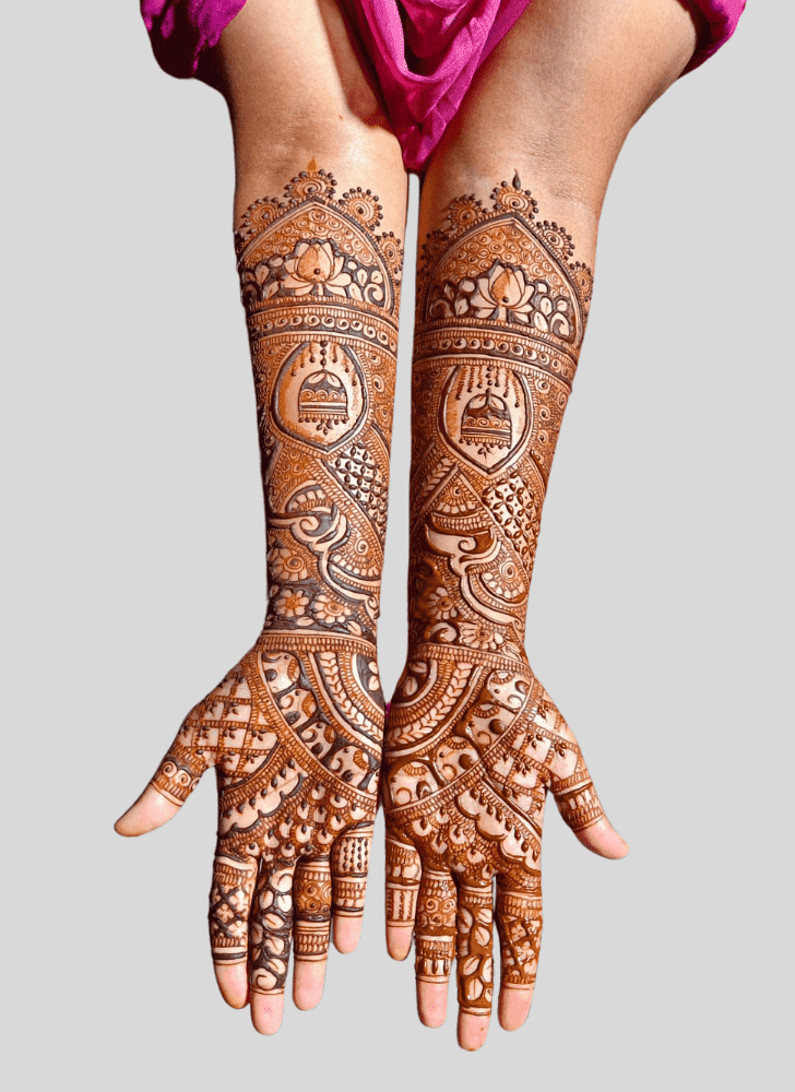 Comely Artistic Henna Design