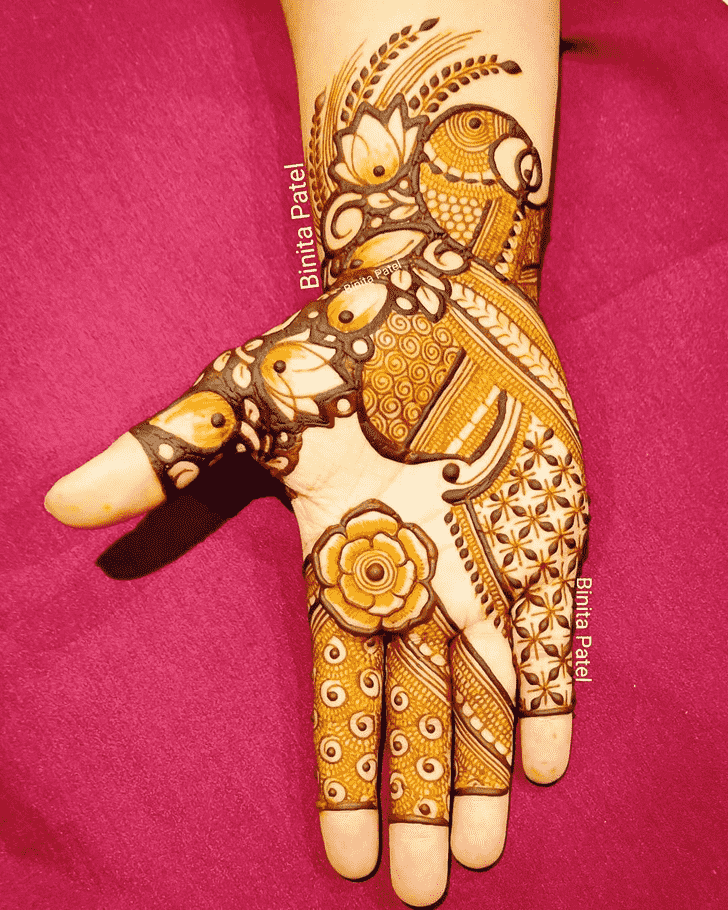 Ideal Austria Henna Design