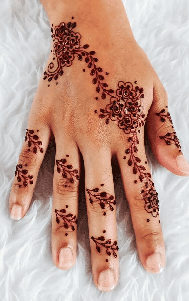 Radiant Awesome Henna Design