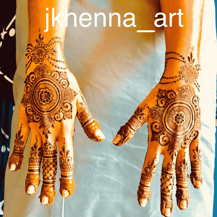 Captivating Badghis Henna Design