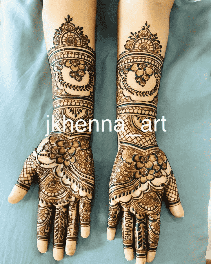 Charming Badghis Henna Design