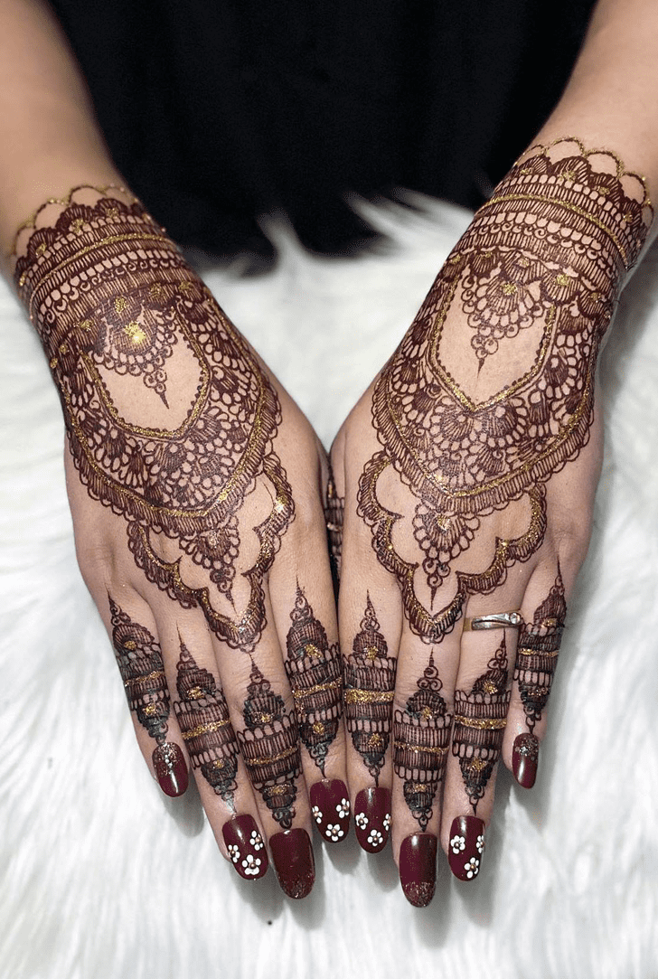 Pretty Bahawalpur Henna Design