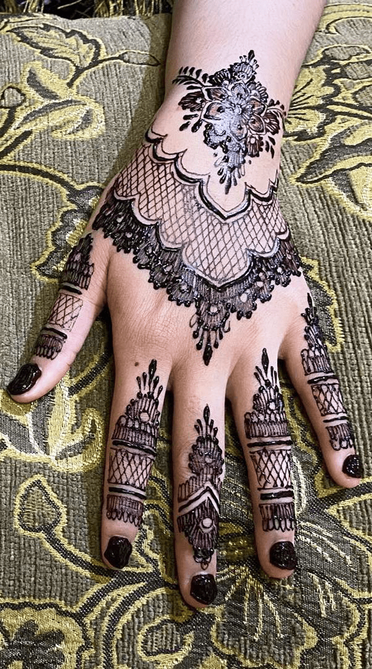 Enthralling Bamyan Henna Design