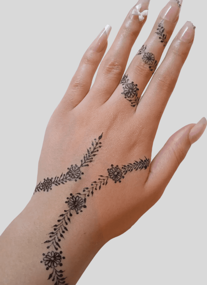 Captivating Banarasi Henna Design