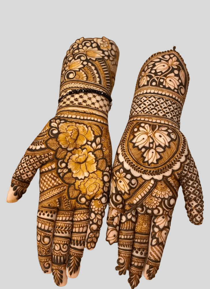 Delicate Banarasi Henna Design