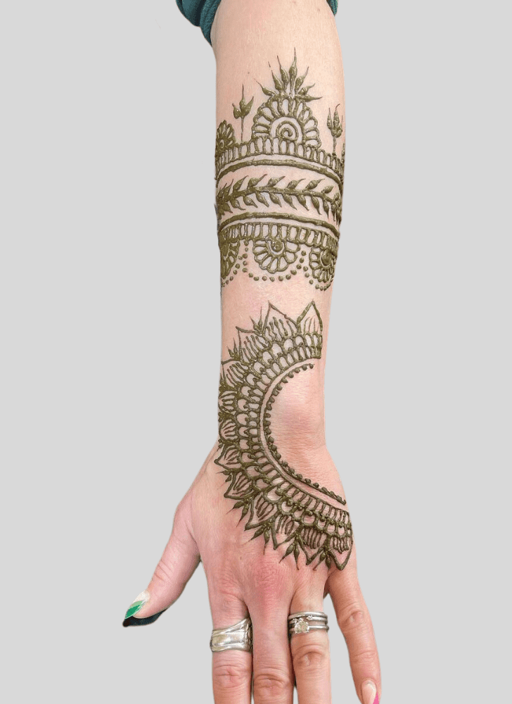 Delightful Banarasi Henna Design