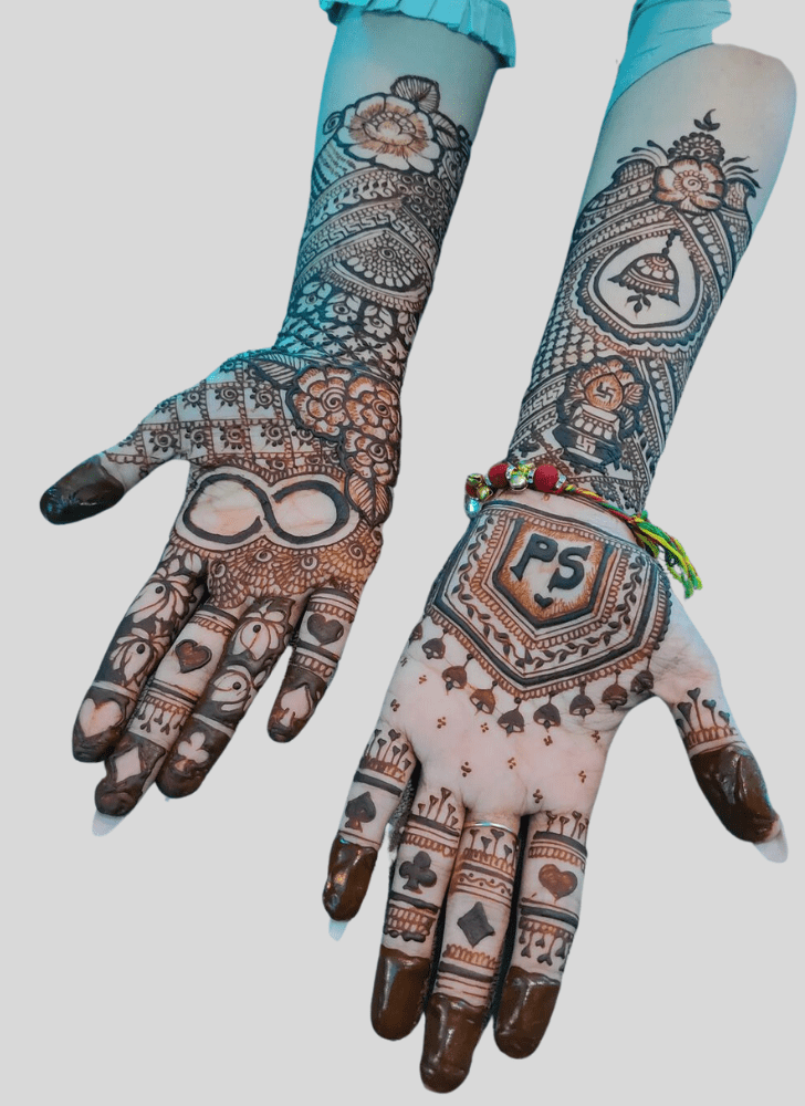 Gorgeous Banarasi Henna Design