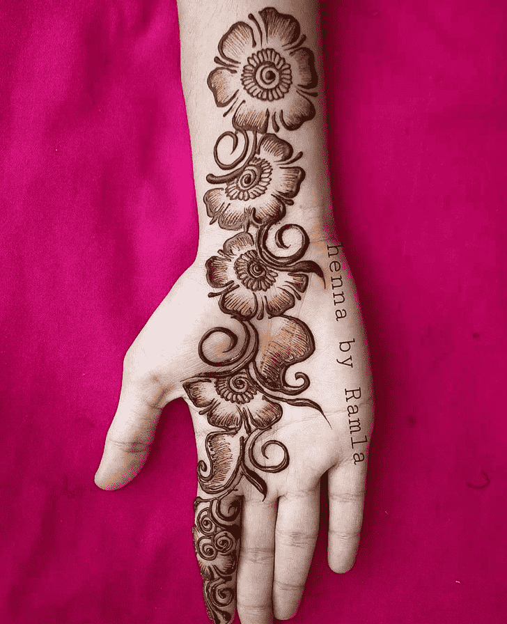 Superb Banarsi Henna Design