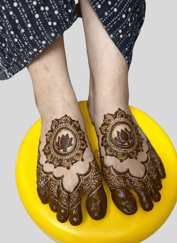 Ravishing Basant Panchami Henna Design