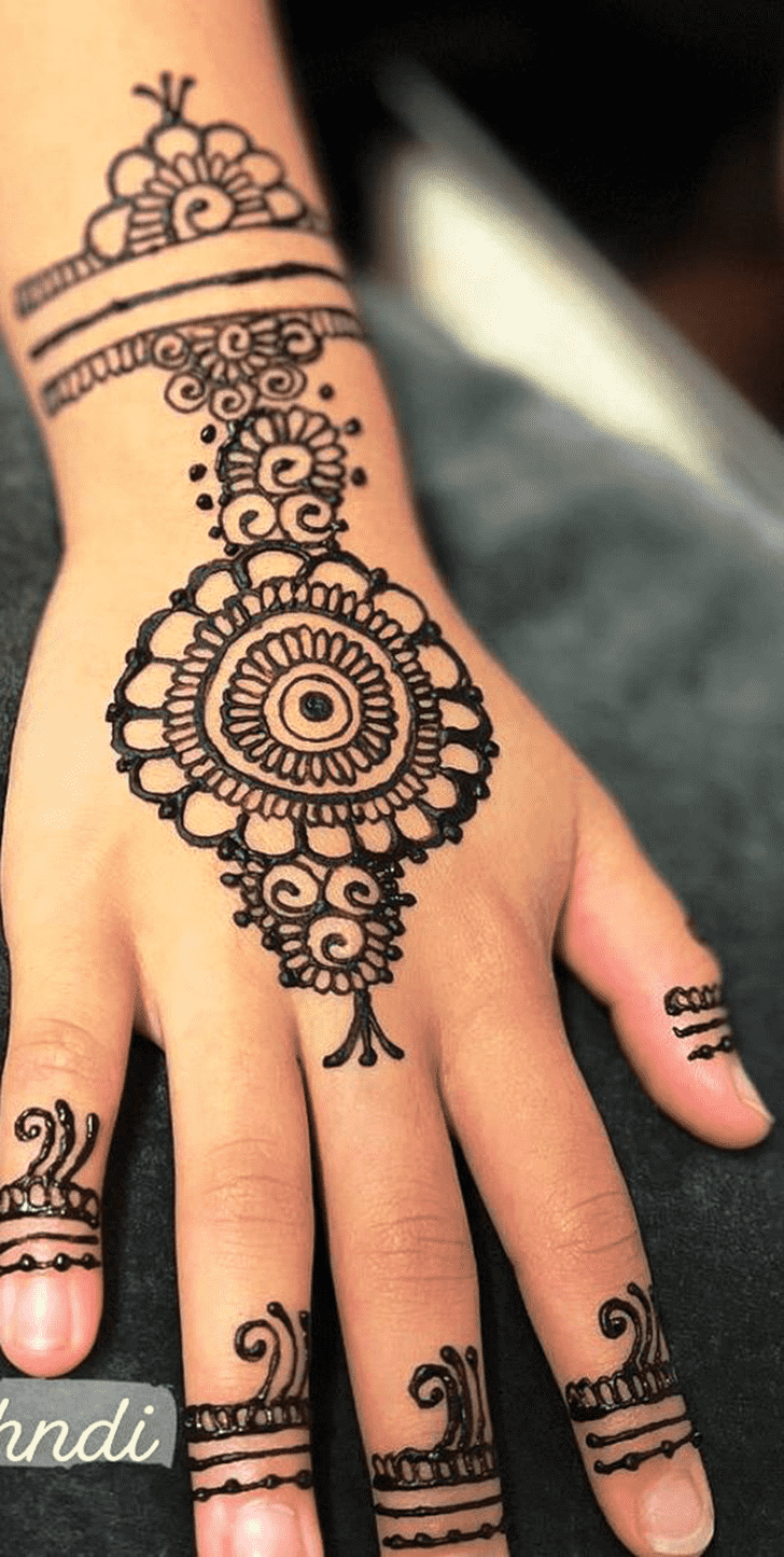 Graceful Beautiful Easy Henna Design