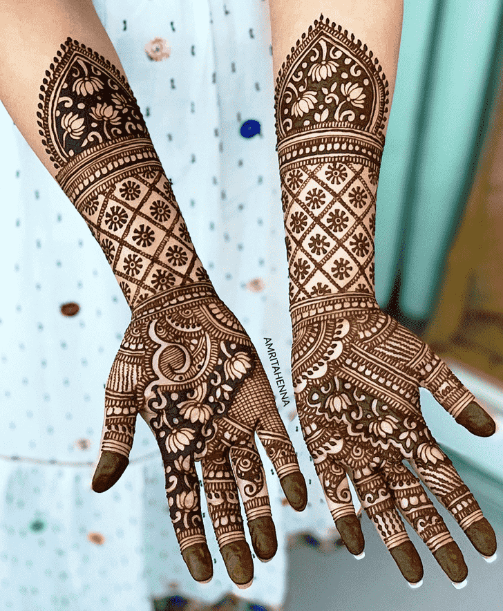 Good Looking Beautiful Henna Design