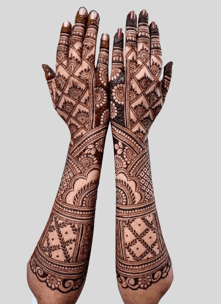 Shapely Beauty Henna Design